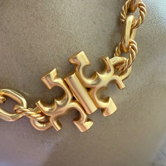 Tory Burch Signature Gold Necklace - Picture 4 of 7